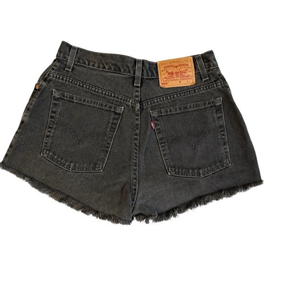 Levi's 550 Women's Black Denim Shorts. Self Cut Black size 12 (29) #1597 - Picture 8 of 8